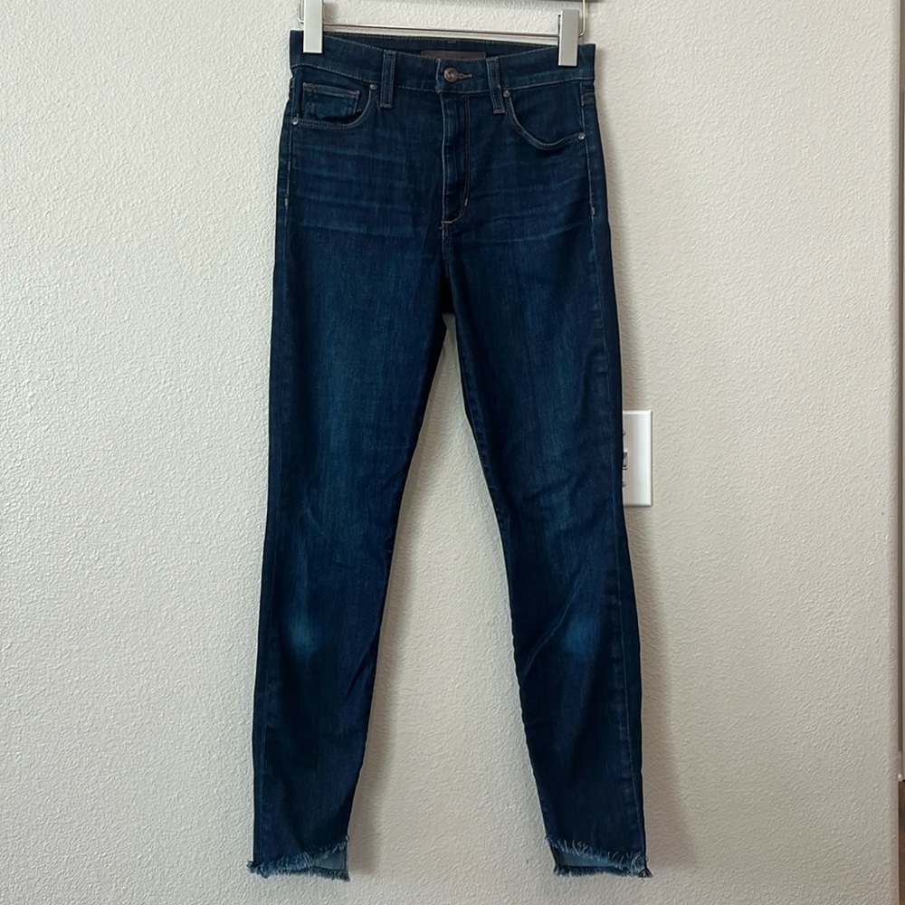 Joes Jeans indigo wash cotton jean. Lightweight, great condition, 0-2/23-24
